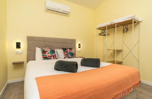 Calheta House | Florenças House - Private Jacuzzi & Garden