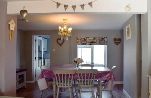 Pakefield House | Florence Cottage