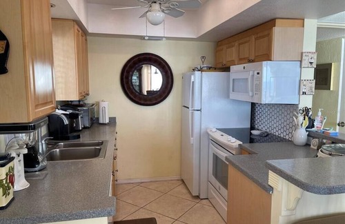 Redington Beach Apartment | Florida - Beachfront Apartment with Gulf Views – Redington Beach -