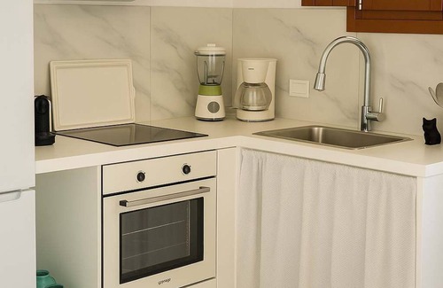 Ano Meria House | Folegandros Moniasma Serenity - Livadaki Sunny Gem