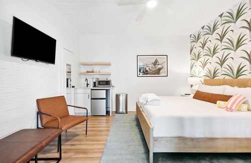 Folly Beach Hotel | Folliday Inn - The Cobra - Room 32