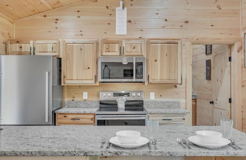 Cosby Cottage | Follies Cottage, Pickleball Court, Creek, WIFI, Mountain Views, Starting at $79"