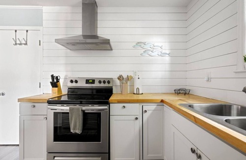 Folly Beach Apartment | Folly Beach Duplex - 3 Blocks to Beach - Sleeps 12