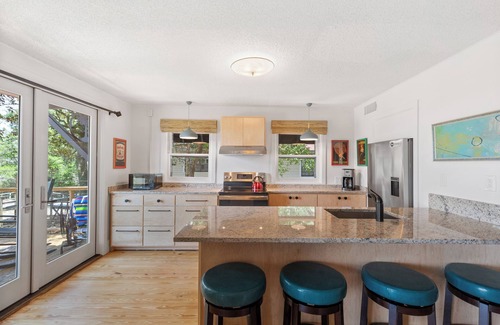 Folly Beach Cottage | Folly Vacation Vintage Cottage with Private Dock Pet Friendly