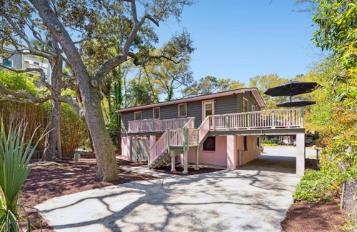 Folly Beach House | Folly Vacation Vintage Cottage 317 East