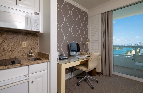 Seybold House | Fontainebleau Tresor Tower ll Private Ocean View Junior Suite