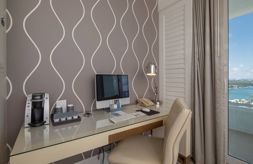 Seybold House | Fontainebleau Tresor Tower ll Private Ocean View Junior Suite
