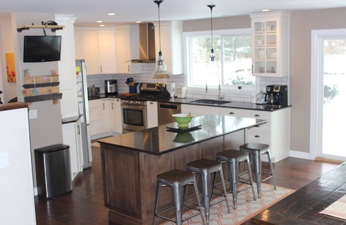 South Bend House | FOOTBALL WEEKEND GET-A-WAY - with outdoor space to die for.