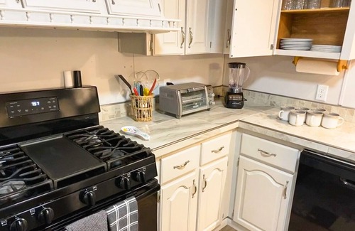 Havre House | FOOTHILLS LOOKOUT INN -Come home to Montana!