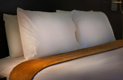 North Auburn Hotel | Foothills Motel