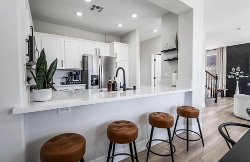 Rhodes Ranch House | Foothills Oasis