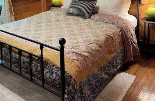 Monteagle Cabin | Forest cabin with sauna, ping pong, 5 min drive to local trails