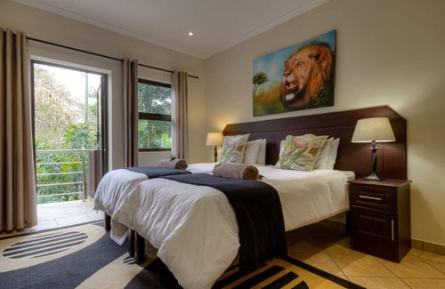 St. Lucia Cabin | Forest Lodge