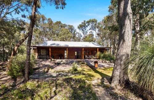 Yelverton House | Forest Rise Chalets and Lodge