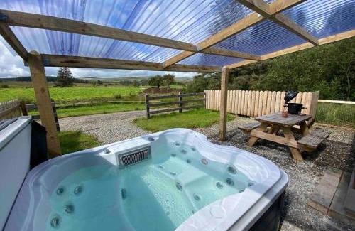 Coleraine House | Forest View Cottage - Private Hot Tub