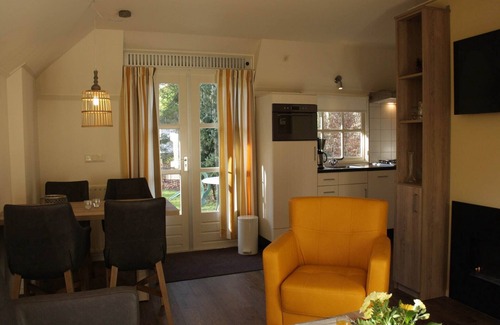 Herpen House | Forest Villa in Herperduin with Bubble Bath