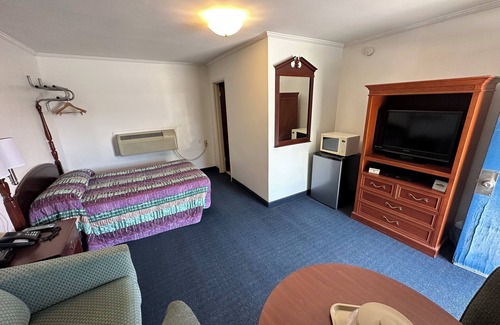 Four Oaks Hotel | Four Oaks Lodging & RV Resort