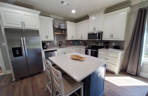 Biloxi House | Four Palms Unit B, 500ft to Beach, Walk 2 Casinos!