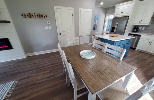 Biloxi House | Four Palms Unit C, 500ft to Beach, Walk 2 Casinos!