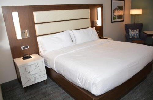 Westover Hotel | Four Points by Sheraton Fayetteville Fort Bragg