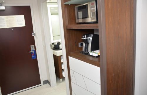 Westover Hotel | Four Points by Sheraton Fayetteville Fort Bragg