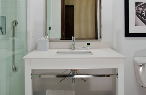 Cleveland Hotel | Four Points By Sheraton Cleveland Airport