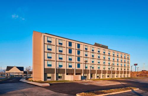 Eastlake Hotel | Four Points by Sheraton Cleveland-Eastlake