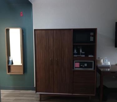 Arlington Hotel | Four Points by Sheraton Dallas Arlington Entertainment District