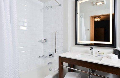 Olathe Hotel | Four Points by Sheraton Kansas City Olathe