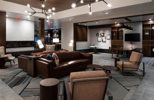 Olathe Hotel | Four Points by Sheraton Kansas City Olathe