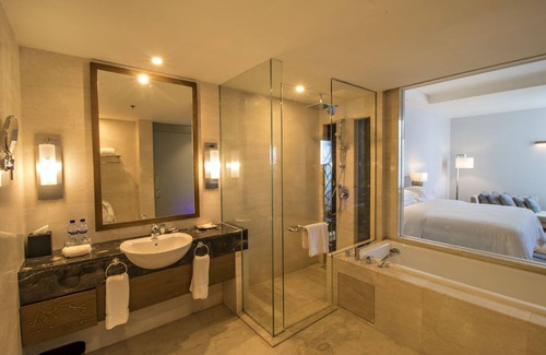 Manado City Centre Hotel | Four Points by Sheraton Manado