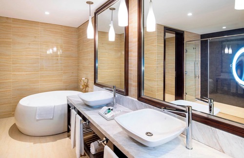 Al Majaz Hotel | Four Points by Sheraton Sharjah