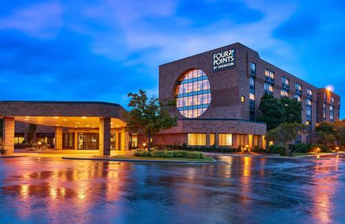 Brown Deer Hotel | Four Points by Sheraton Milwaukee North Shore
