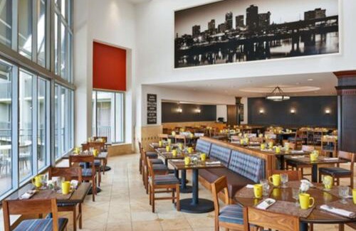 Little Rock Medical District Hotel | Four Points by Sheraton Little Rock Midtown