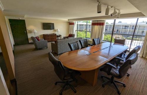 Little Rock Medical District Hotel | Four Points by Sheraton Little Rock Midtown