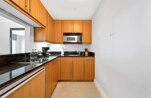 Brickell Hotel | Four Seasons 1br Suite