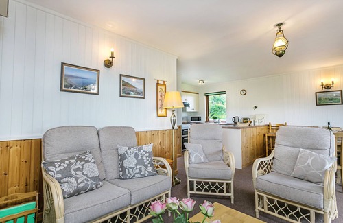 Minehead Cabin | Four star Lodge with two bedrooms, fabulous views yet close to pubs and beach