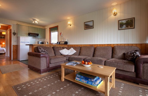 Minehead Cabin | Four star wheelchair accessible Lodge with three bedrooms and two bathrooms, fabulous views yet clos