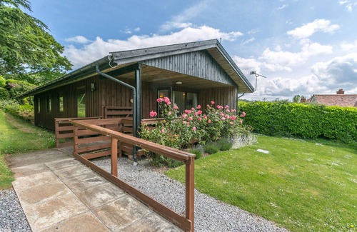 Minehead Cabin | Four star wheelchair accessible Lodge with three bedrooms and two bathrooms, fabulous views yet clos