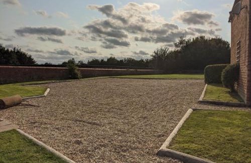 Louth House | Fox Cottage, Covenham Holiday Cottages