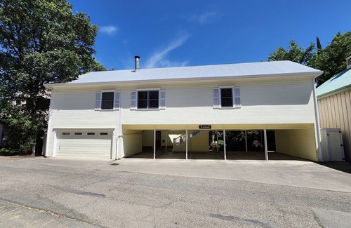 Sutter Creek Apartment | Fox Den | Main St. Food, Wine & More! Dog Friendly