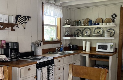 Columbia Cabin | Foxwood Cabins a peaceful get away in South Central Iowa Oak Woods