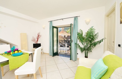 Minori Apartment | Fragola - Cathedral View - Fruit Flats by AMALFIVACATION.IT
