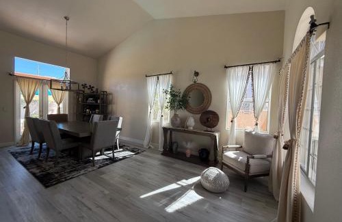 Spring Valley Villa | Fragrant Finnish Sauna & Cozy Pool with French 3br