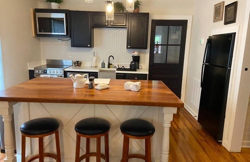 Clemson Cottage | Frank Howard 111’s Farmhouse