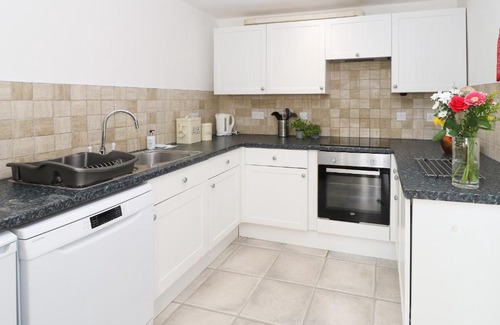 Newport House | FRANKEL