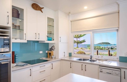 Encounter Bay House | Frankies Beach House, family and pet friendly
