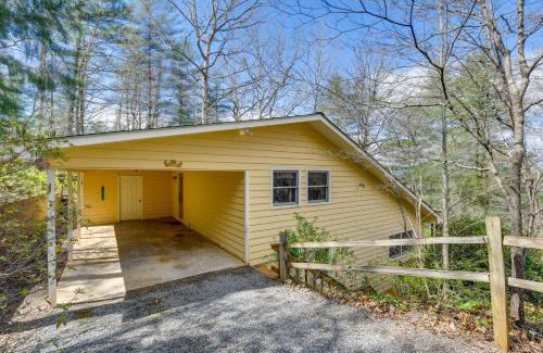 Franklin House | Franklin Cabin Deck with Smoky Mountain Views!