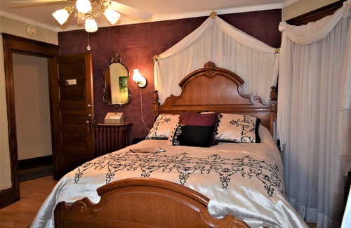 Appleton Bed & Breakfast | Franklin Street Inn B&B