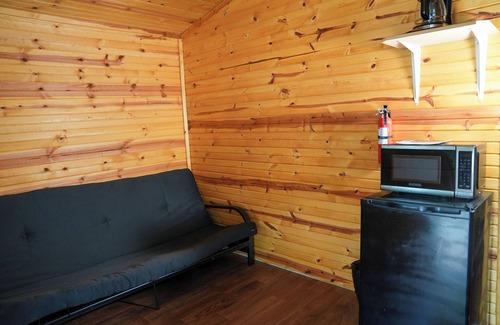 Sunrise Beach Cabin | Franky and Louies Blue Cabin 2